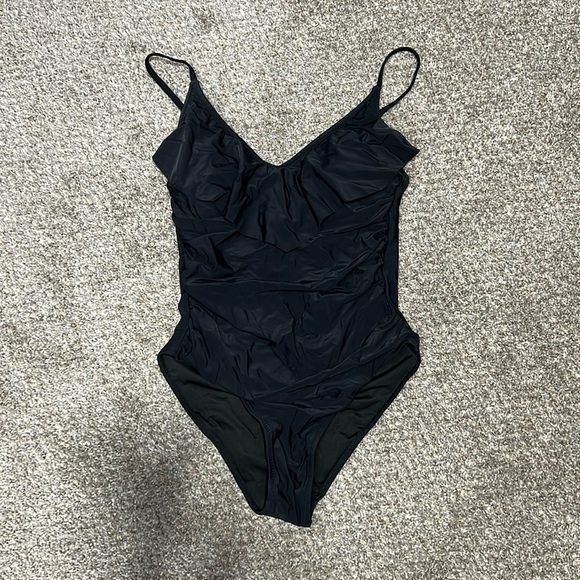 CiCiBird Women’s One Piece Bathing Suit Ruched Ruffle detail‎ at Bust size Small - Picture 4 of 9